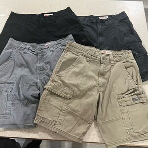 Wrangler relaxed fit shorts 32x10 4 pack bundle